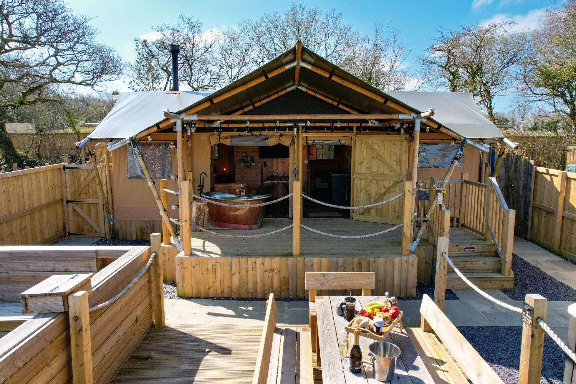Jungle Book Safari Tent Tenby Ngoại thất bức ảnh