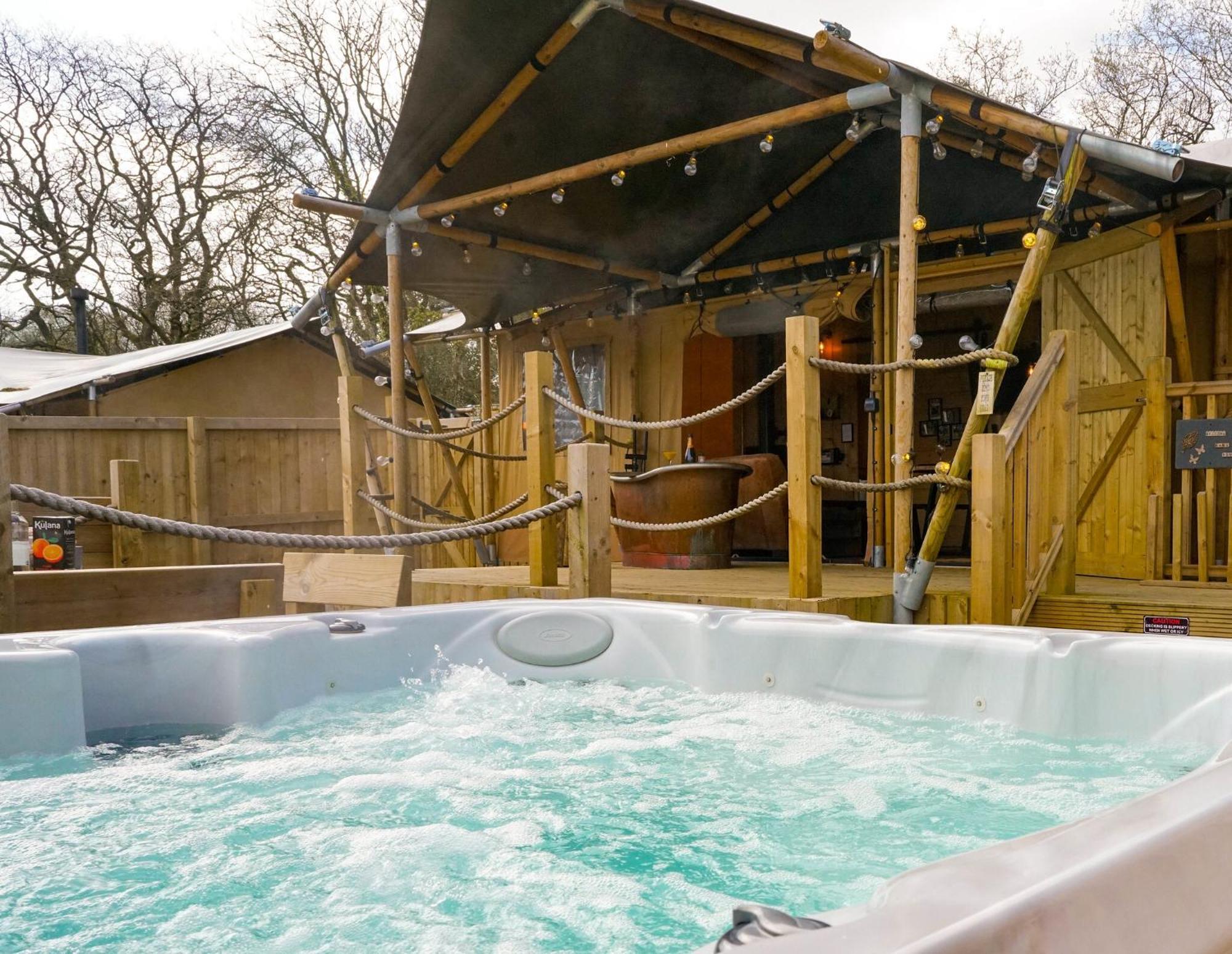 Jungle Book Safari Tent Tenby Ngoại thất bức ảnh